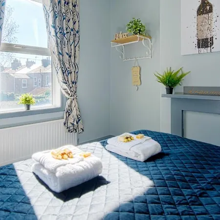 The Clifford Gathering York - Sleeps Up To 10 Exterior photo